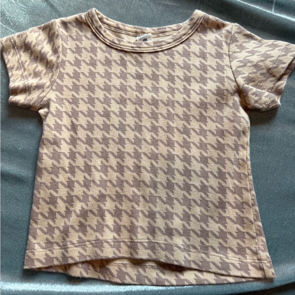 Kate Quinn Brown and Cream Houndstooth Tee